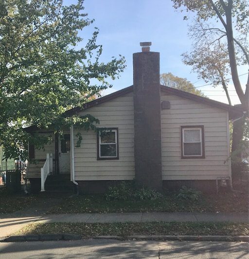 Building Photo - 4 Bedroom Single Family Home in West Haven