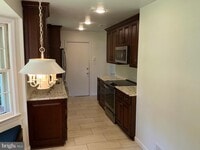 Building Photo - 4701 Red Fox Dr