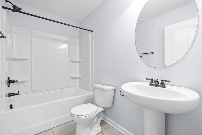 Building Photo - Pet Friendly Four Bedroom with Basement!