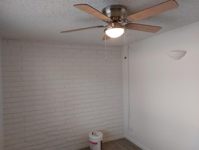 Building Photo - 4140 E Cliffside Trail