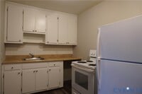 Building Photo - 214 Randolph St