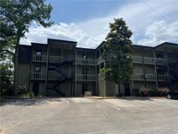 Building Photo - 332 Riverbend Dr