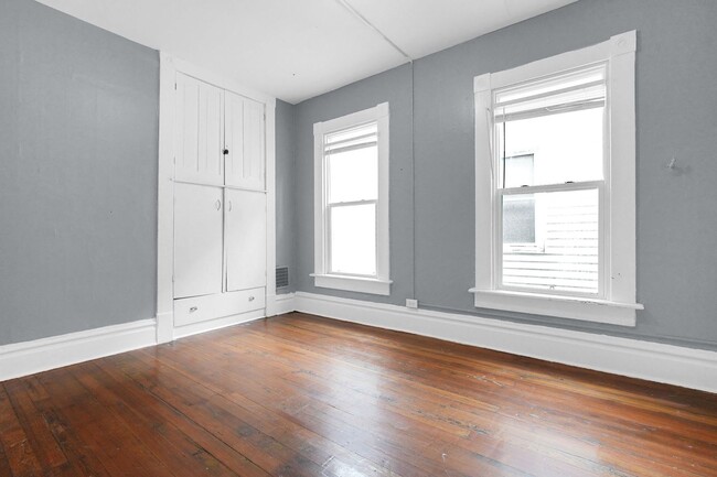 Building Photo - 171-173 N 18th St