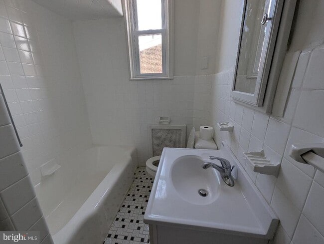 Building Photo - 7158 Torresdale Ave