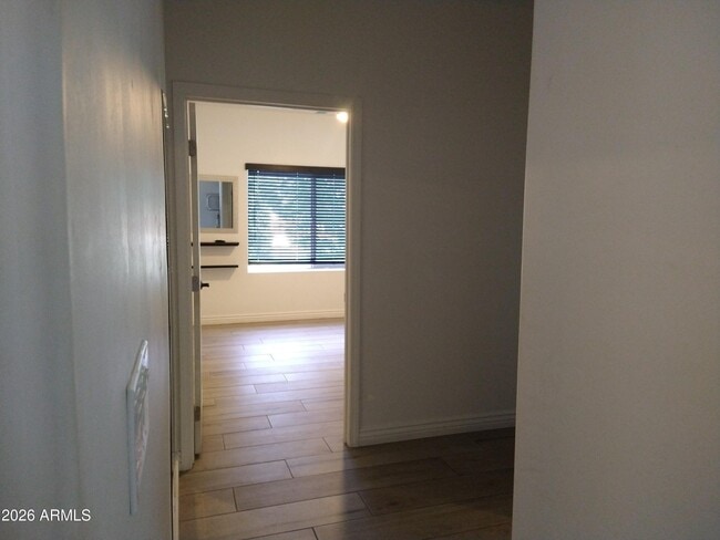 Building Photo - 4121 E Pueblo Ave