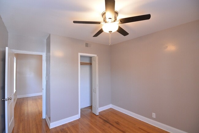 Building Photo - 3241 N Damen Ave