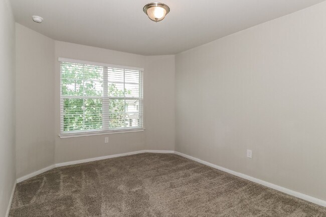 Building Photo - 9201 Sawyer Fay Ln