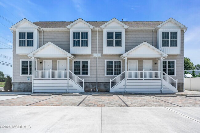 Primary Photo - 604 Ocean Rd