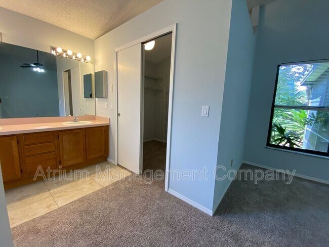 Building Photo - 277 Lakebreeze Cir