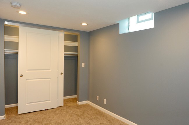 Building Photo - 1030 Veto St NW