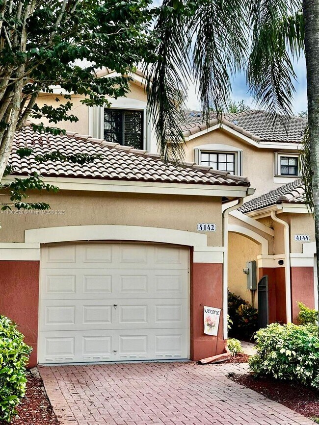 Building Photo - 4142 Forest Dr