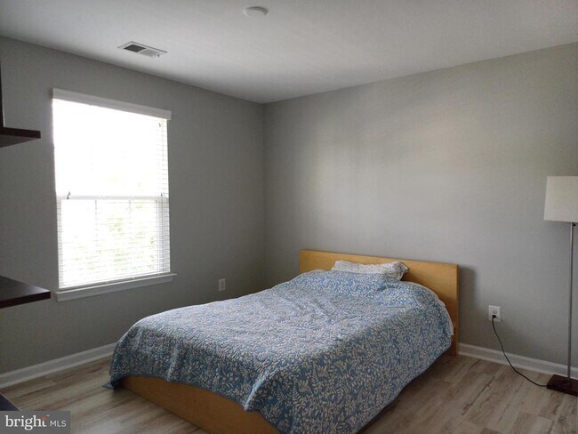 Building Photo - 25501 Emerson Oaks Dr