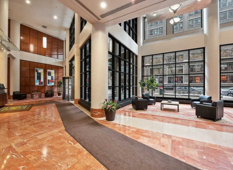 Building Photo - 211 E Ohio St