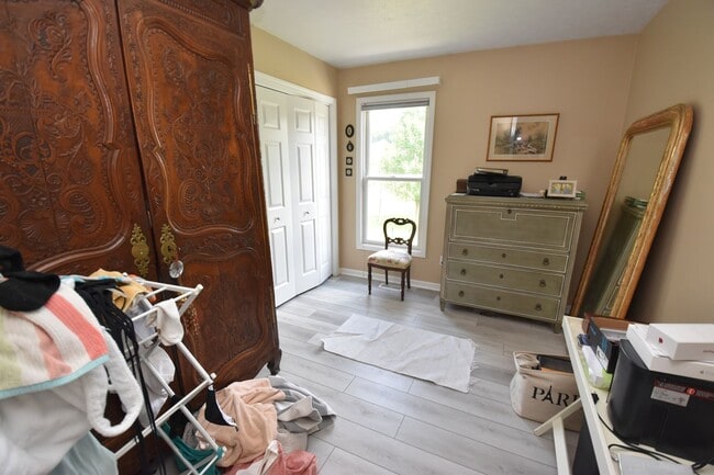 Building Photo - Home in Farmington Hills, 3 bedroom, 2 bath. Close to Notre Dame!