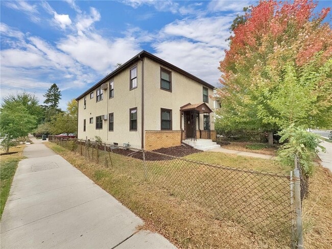 Building Photo - 3252 Grand Ave S