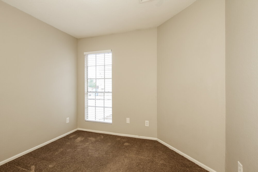 Building Photo - 6529 N 74th Dr
