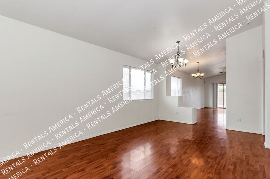 Building Photo - 1202 N Thunder Ridge Dr