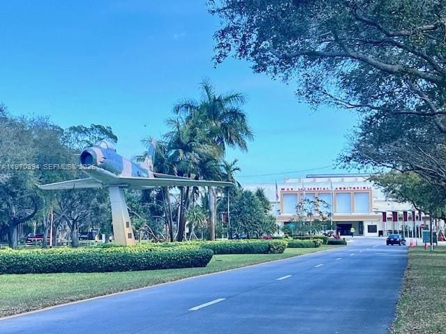 Building Photo - 621 NE 8th Ave