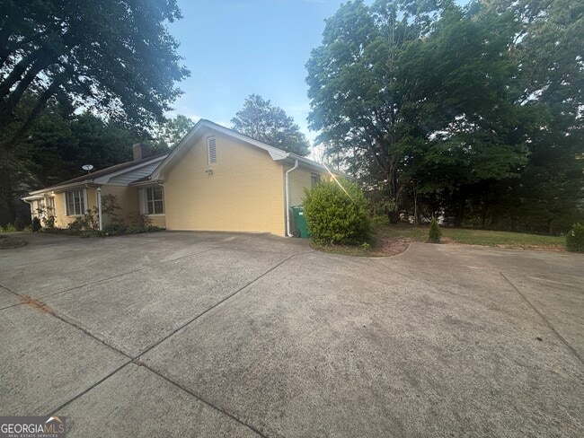Building Photo - 981 Woodward Park Dr