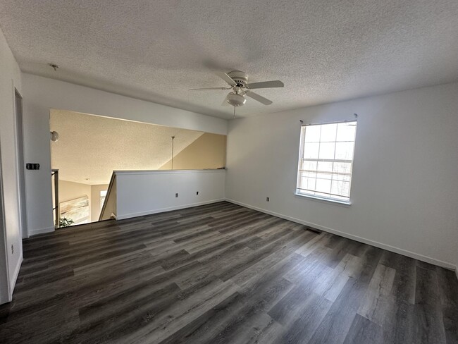 Building Photo - 41785 Independence Dr