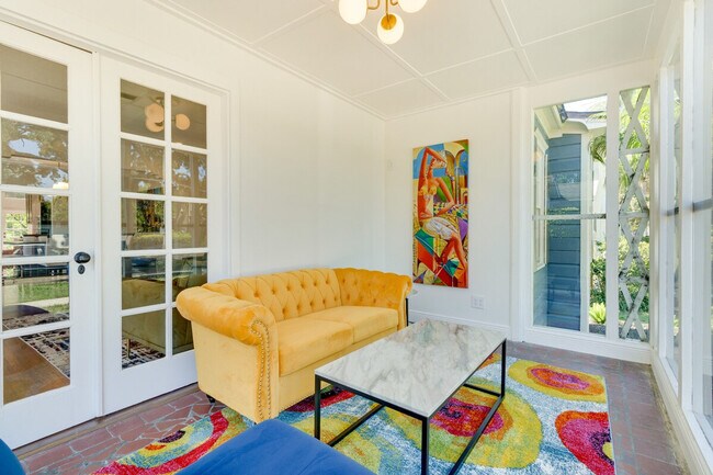 Building Photo - 15 S Lawsona Blvd