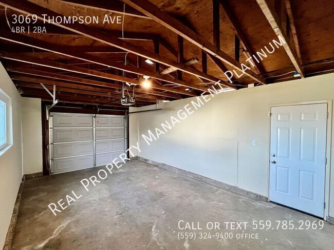 Building Photo - $2,250 Thompson & Floral, $300 Move in bon...