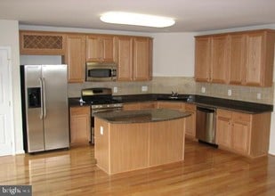 Building Photo - 42683 Hollyhock Terrace