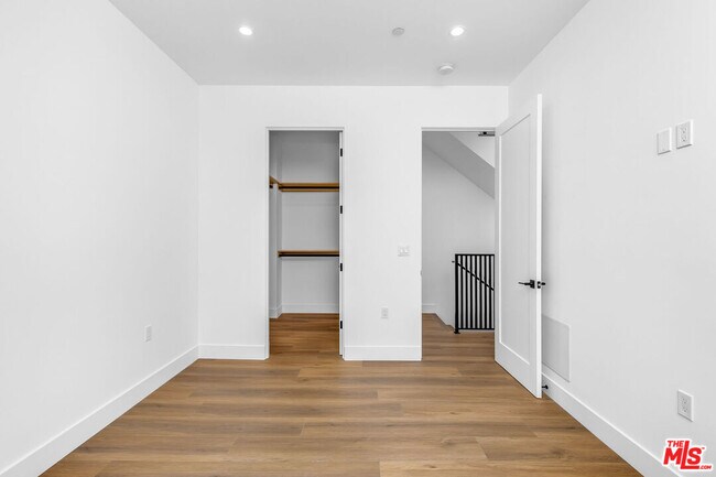 Building Photo - 5722 Fulcher Ave