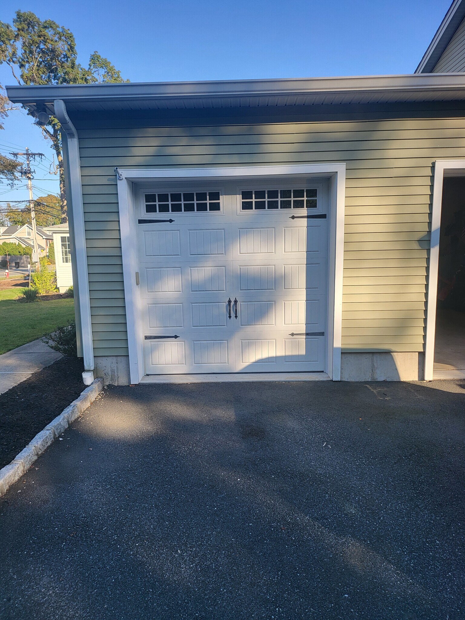 Building Photo - 36 W Hanover Ave