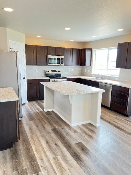 Building Photo - 1736 Country Sun Dr