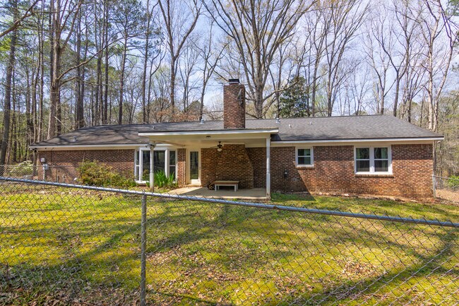 Building Photo - 1026 Denney Rd