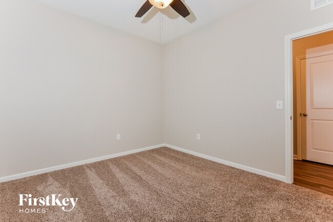 Building Photo - 876 Orchid Grove Blvd
