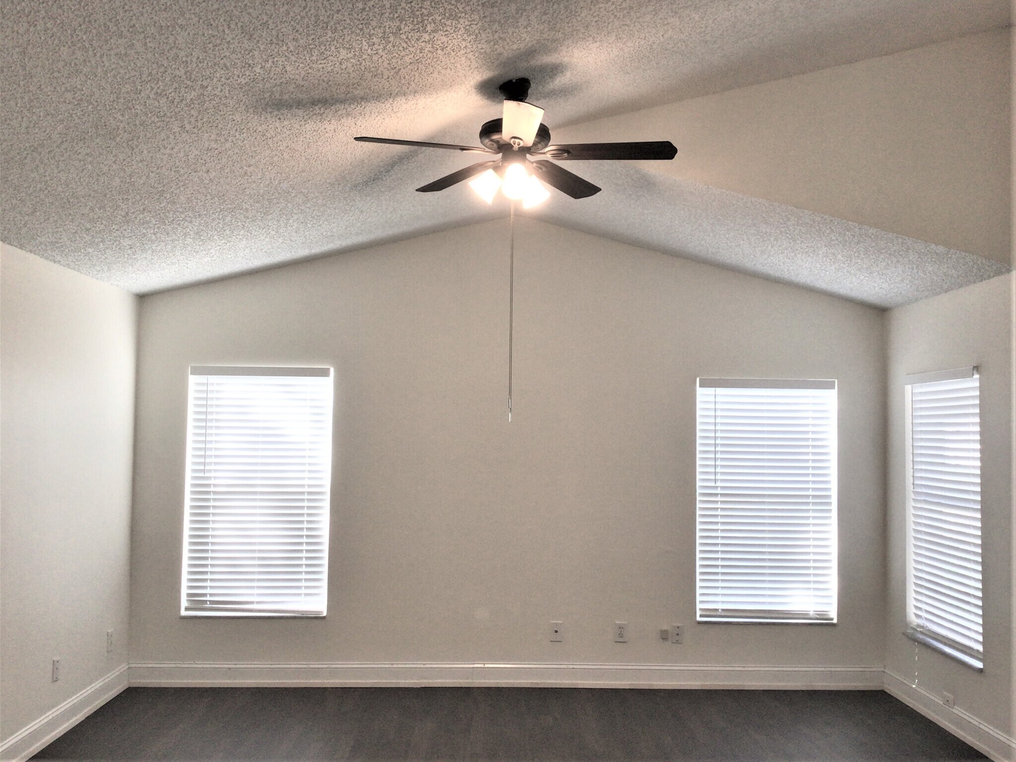 Building Photo - 882 Grand Hughey Ct