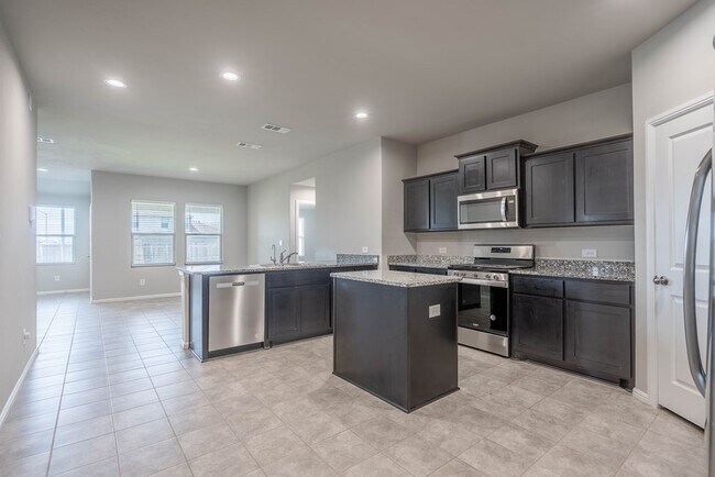 Building Photo - 7616 Silver Crk Ct