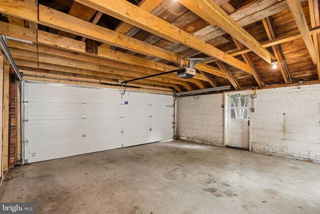 Building Photo - 418 Murdock Rd