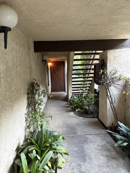 Building Photo - 13724 Ruette Le Parc