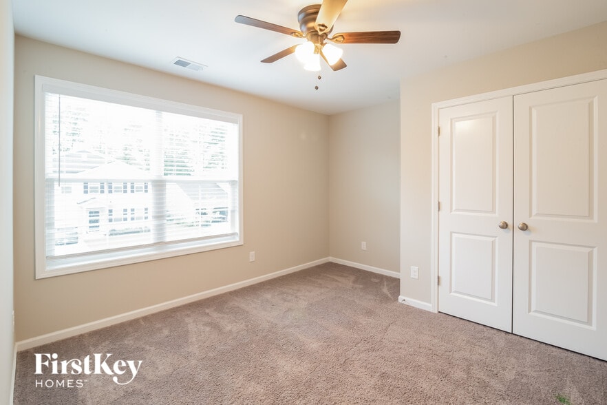 Building Photo - 146 Clydesdale Cir