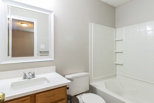 Building Photo - 15123 De Havilland Dr