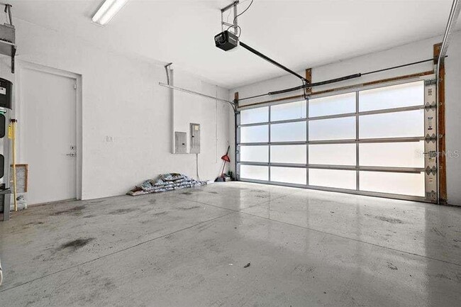 Building Photo - 6717 S Dauphin Ave