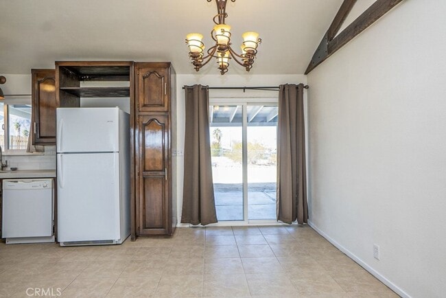 Building Photo - Beautiful 2 Bedroom Home