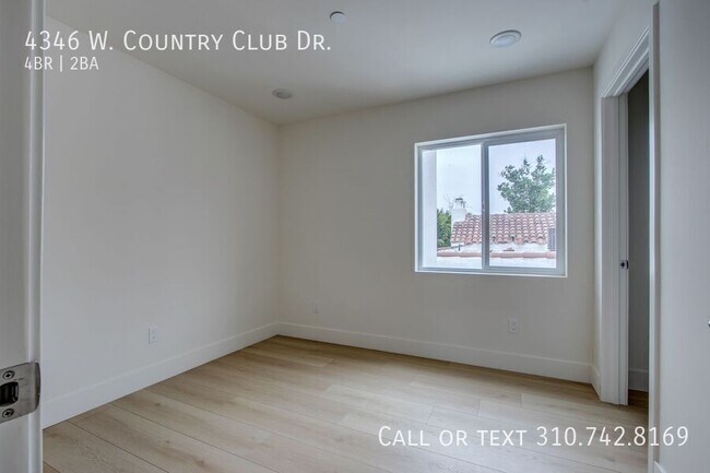 Building Photo - 4346 Country Club Dr