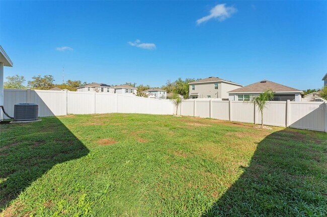 Building Photo - 10918 Trailing Vine Dr