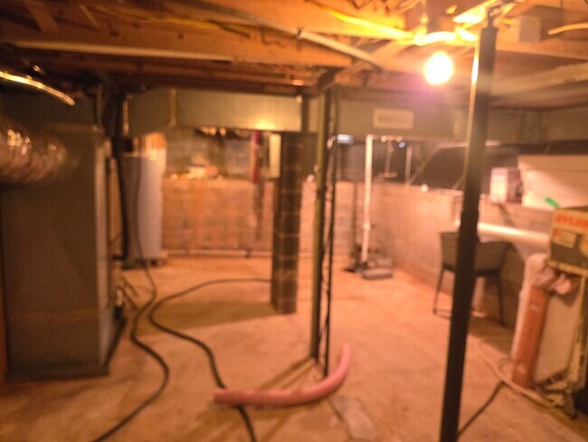 Building Photo - 3bedroom 1bath Ranch style home on level lot one story