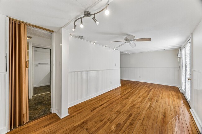 Building Photo - 820 Heights Blvd