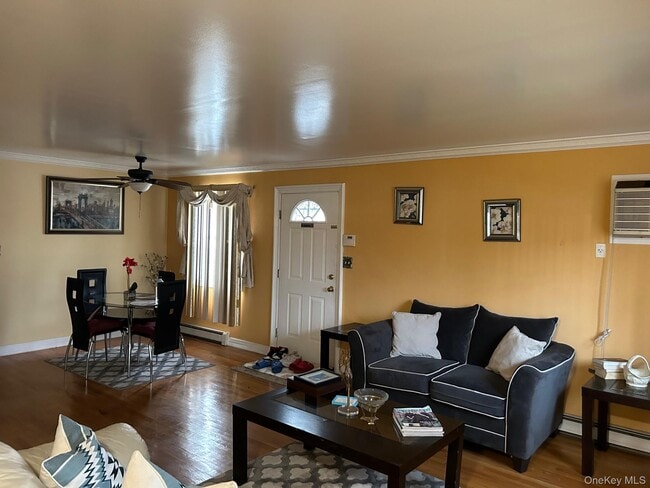 Building Photo - 165-15 Foch Blvd