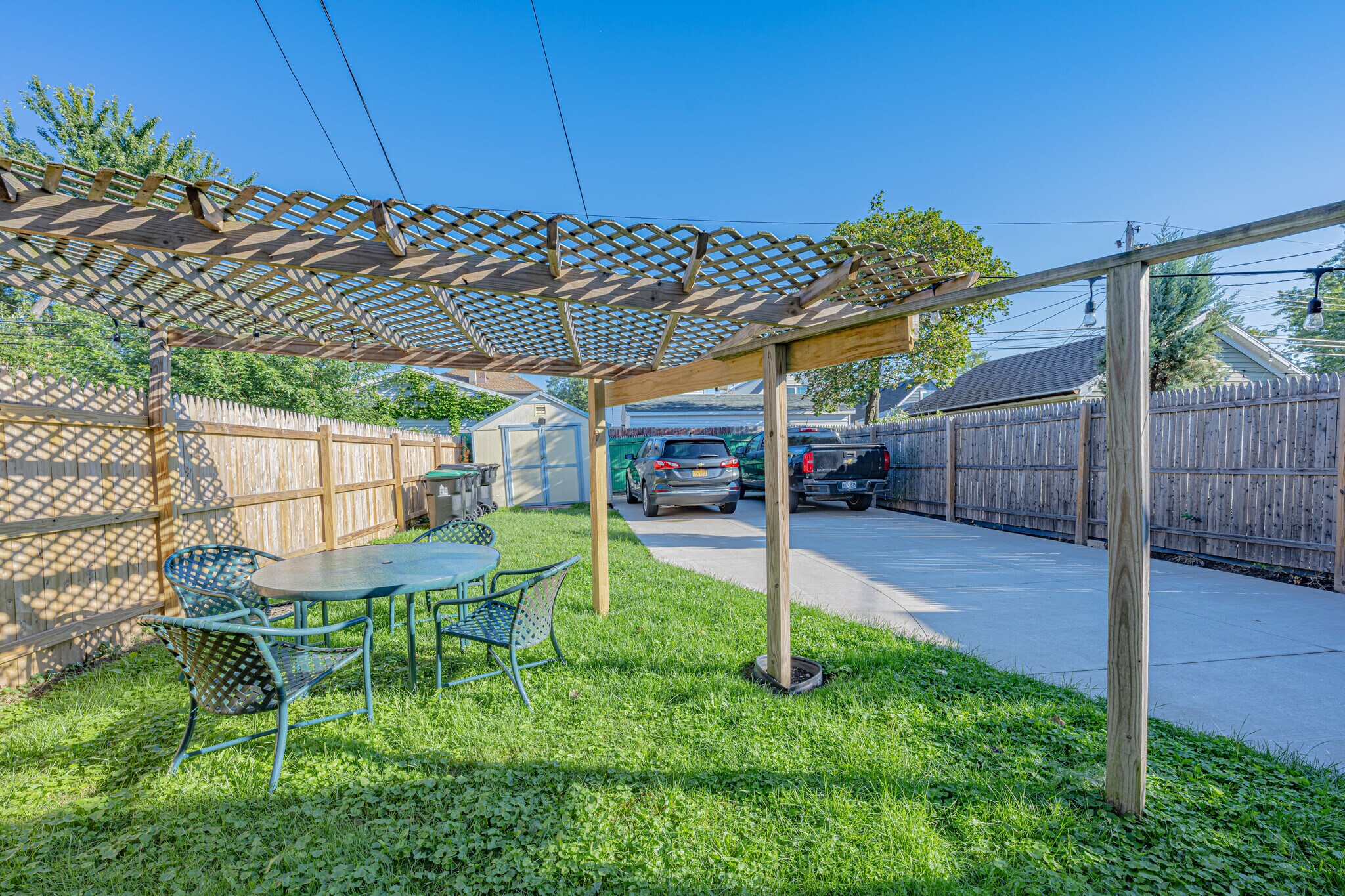 Building Photo - 118 Nassau Ave