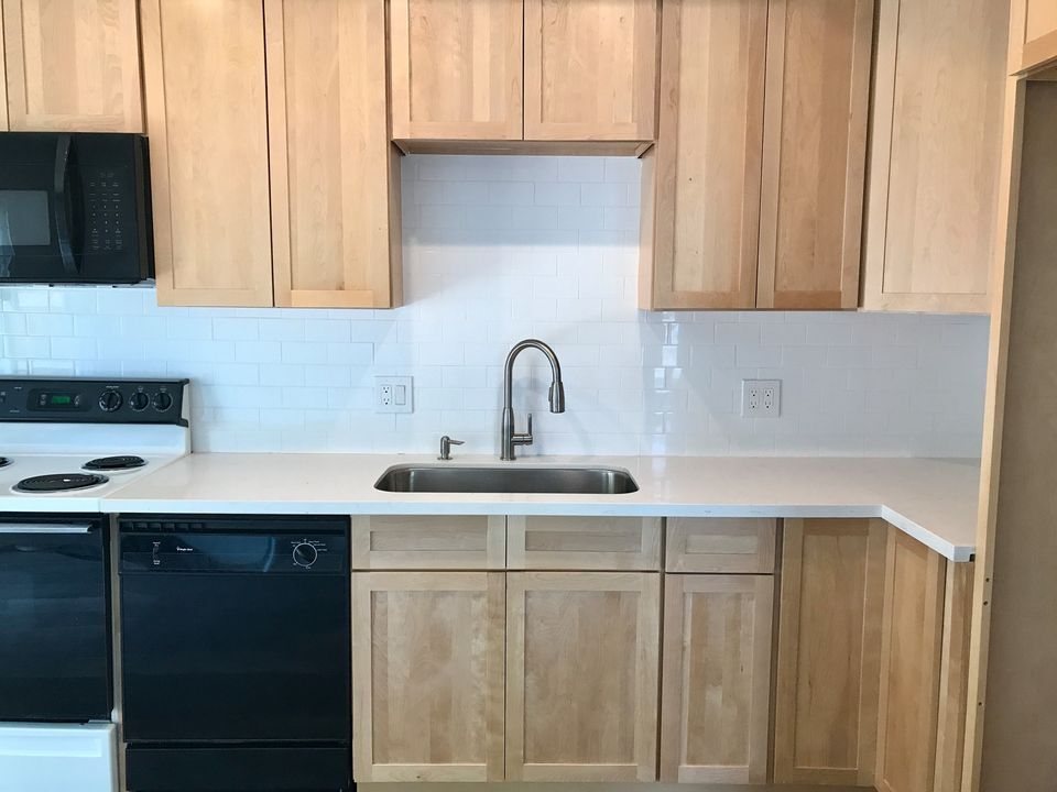 Building Photo - 515 Semple St