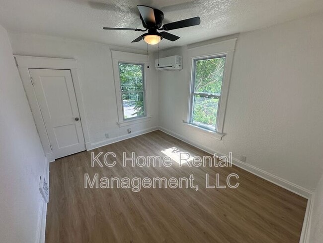 Building Photo - 2958 Lockridge Ave