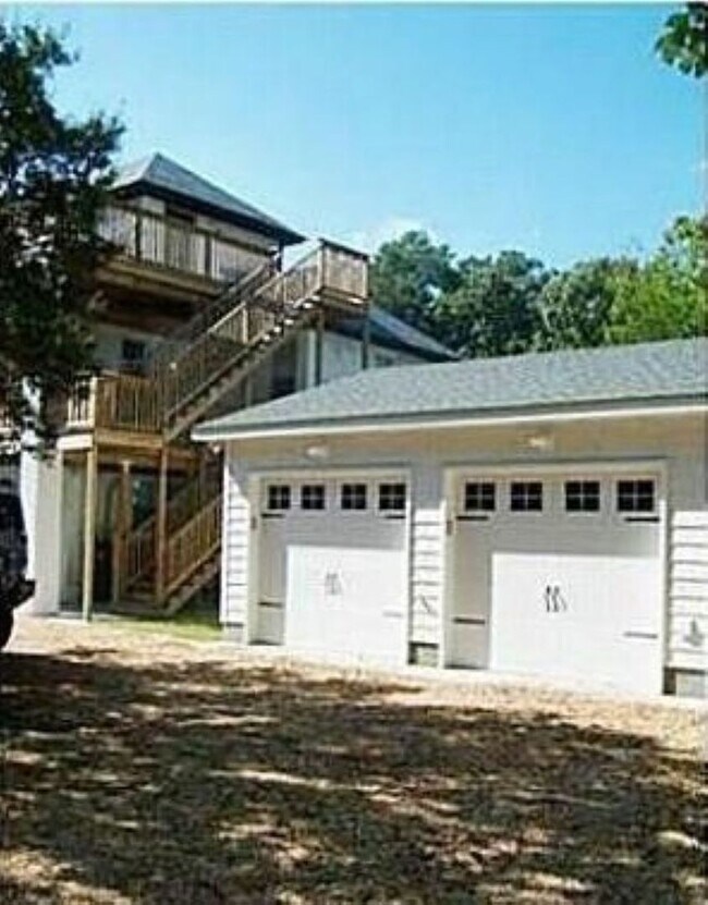 Building Photo - Spacious 1 Bedroom Apartment in Euwanee Park