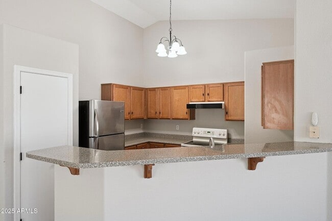 Building Photo - 5409 S 10th Ave